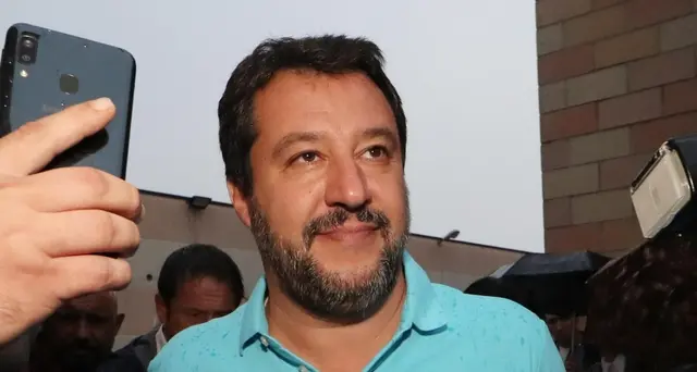 Salvini a Cei, follia aprire porti
