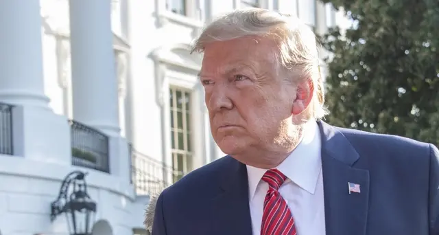 Trump bloccò 391 mln aiuti per Ucraina