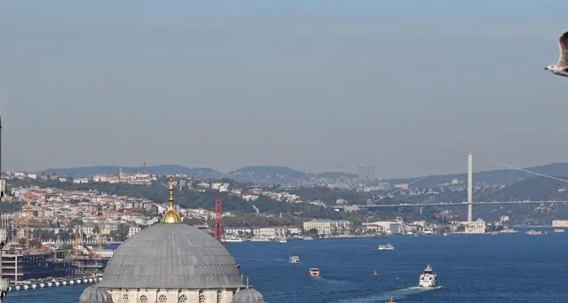 Nuova scossa a Istanbul, cade minareto