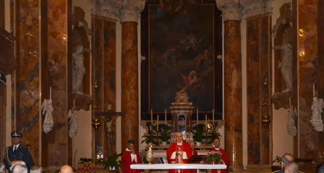Cei aumenta lo 'stipendio' dei sacerdoti