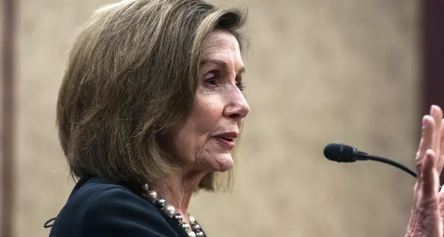 Pelosi, Trump ha violato la Costituzione