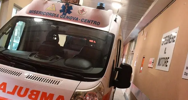 Arresto cardiaco a scuola,prof lo salva