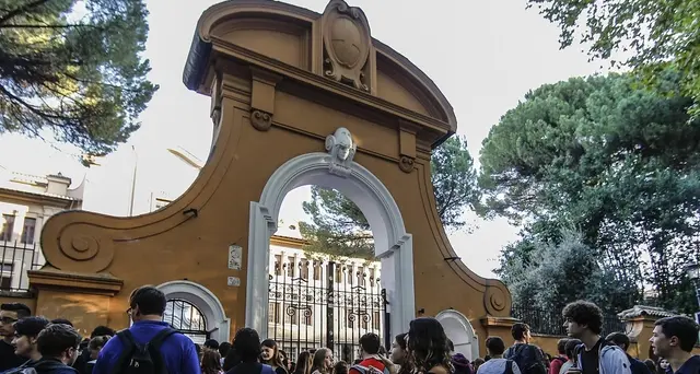 Oxfam, giovani, una generazione bloccata
