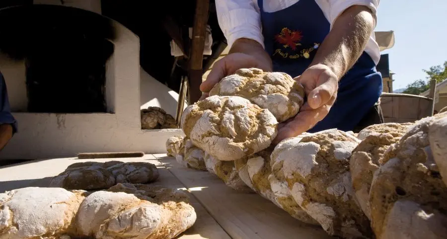 Gustare fragranti delizie al Mercato del Pane e dello Strudel Alto Adige