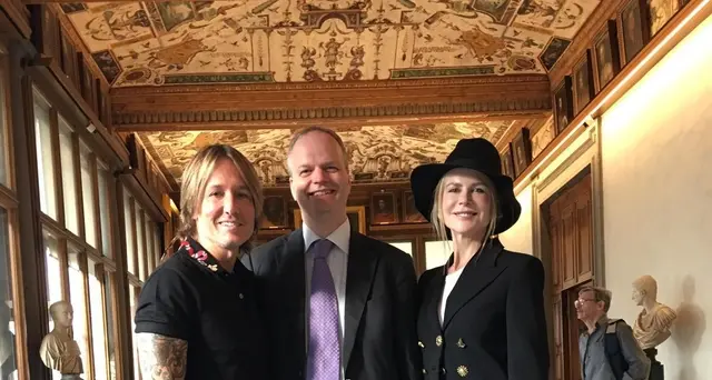 Uffizi: visita star, Minogue e Kidman