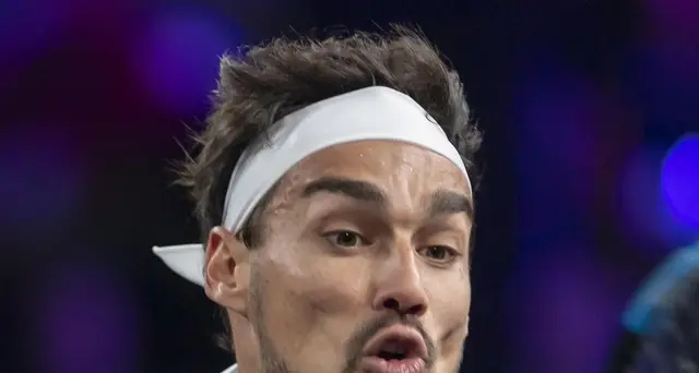 Fognini soffre ma supera 1/o turno
