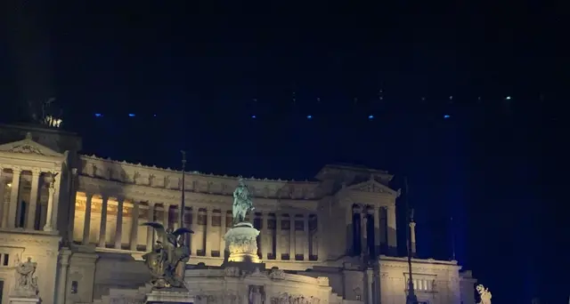 Sparatoria, omaggio all'Altare Patria