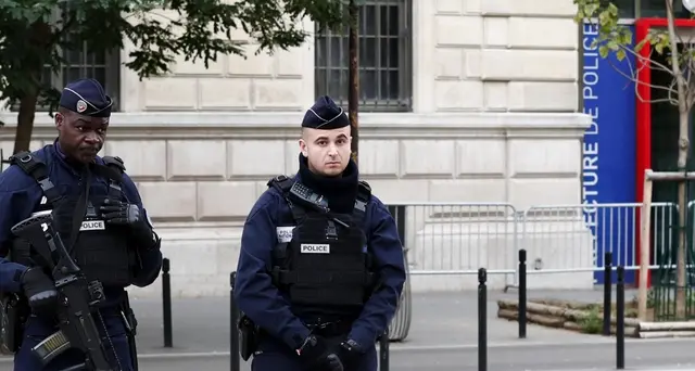 Questura Parigi, killer radicalizzato