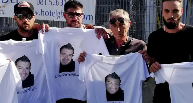 Omaggio ex compagni calcio per Rotta