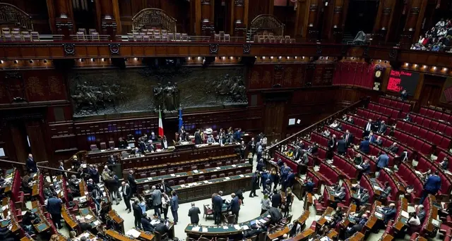 Pd, ok taglio ma per Natale correzioni