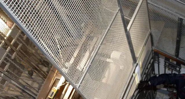 'Maniaco ascensore' Roma ai domiciliari