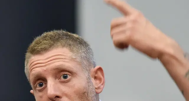 Lapo Elkann, no istituzioni a Lampedusa