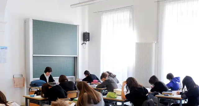 Ok Cdm a decreto su precari scuola