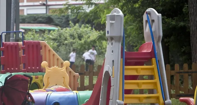 Maltrattavano bimbi, maestre interdette