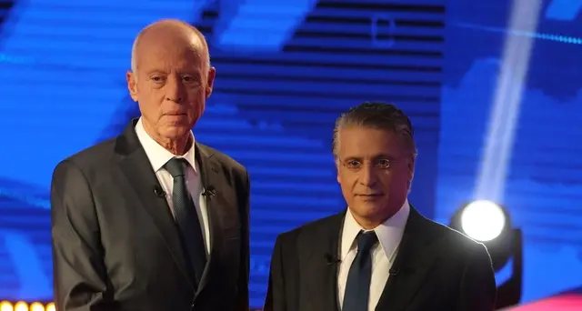 Tunisia vota ballottaggio Saied-Karoui
