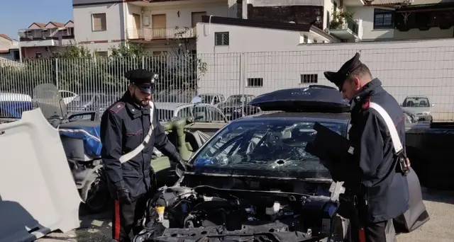 Riciclaggio auto rubate, 17 arresti