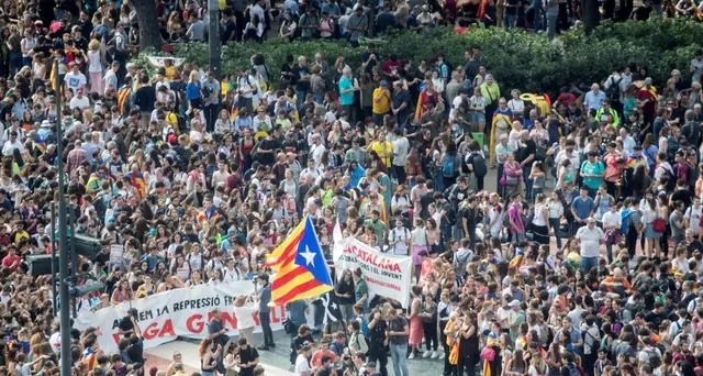 Catalogna:almeno 41 feriti negli scontri