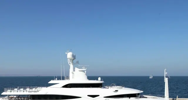 Ferretti rinuncia alla quotazione