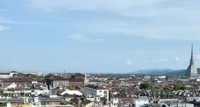 Ispezione Gdf in liceo a Torino
