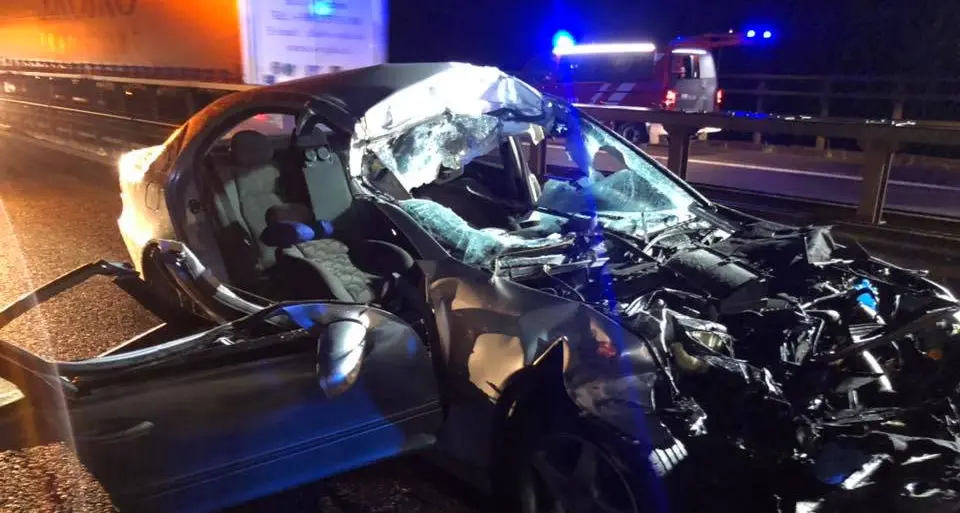 A22, auto contro camion a Campodazzo: tre i feriti, due gravi