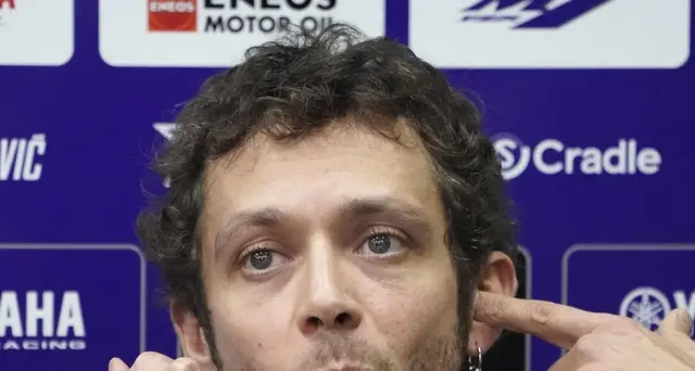 Rossi in Mercedes ed Hamilton su MotoGp