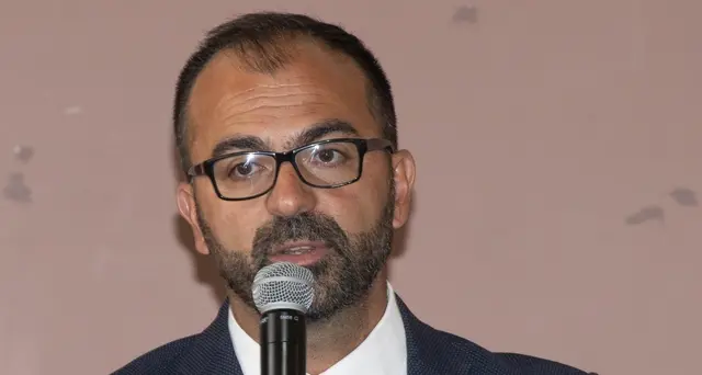 Fioramonti, poche risorse per la scuola