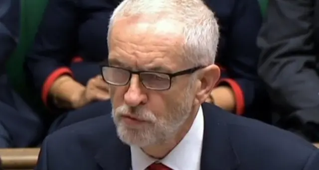 Johnson vs Corbyn, vuole referendum bis