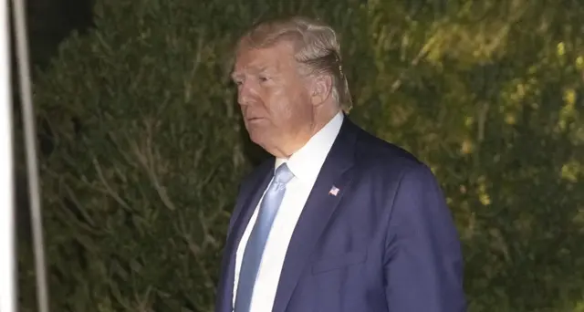 Trump, la Fed dovrebbe abbassare i tassi