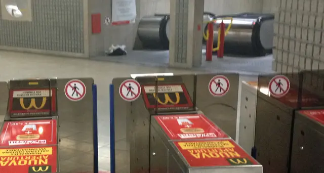 Spray urticante nella metro di Milano, malori per alcuni passeggeri