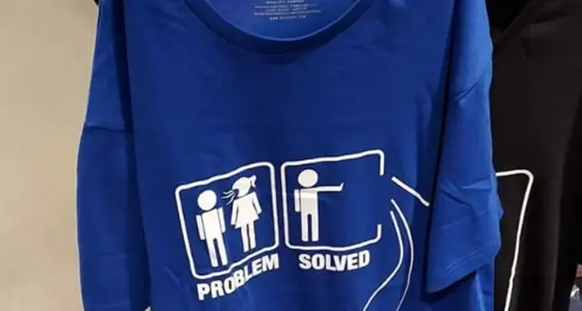 Carrefour ritira maglia pro femminicidi