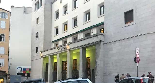 Escandescenze Meran, agente contuso