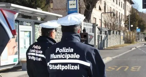 In moto senza assicurazione Bolzanino fermato a Oltrisarco