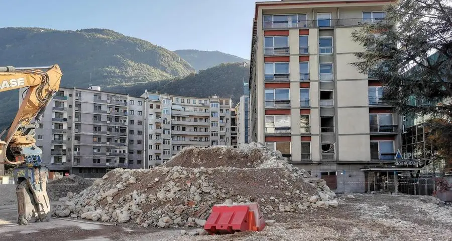 Demolizione dell’Hotel Alpi si comincia lunedì 4 novembre