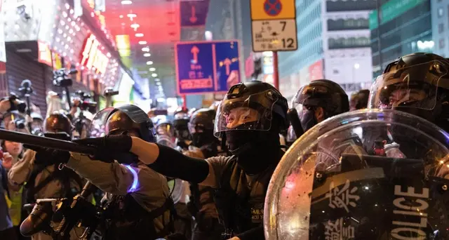 Hong Kong, Joshua Wong bandito dal voto