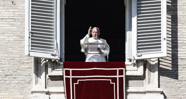 Papa, troppi messaggi negativi su morte
