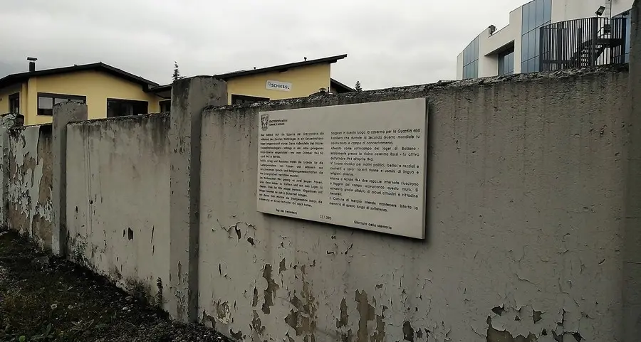La comunità ebraica: «Dignità alla memoria»
