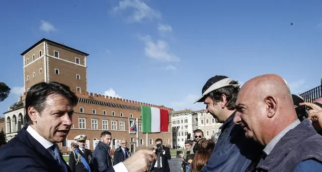 Conte,crisi occupazione emergenza Paese