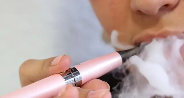 Juul sospende vendita e-cig alla menta