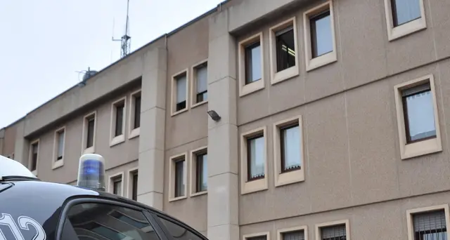 Uccide la madre a pugni, arrestato
