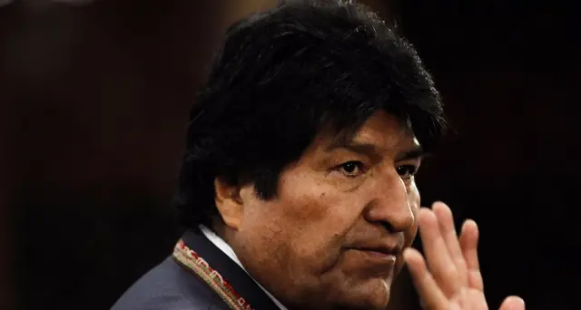 Morales: il mondo ripudia il golpe