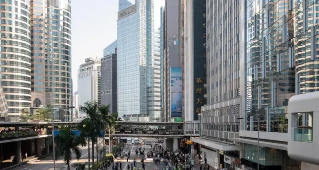 Borsa, Hong Kong prova il rimbalzo