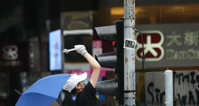 Hong Kong, migliaia di nuovo in piazza