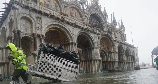A San Marco 70 cm d'acqua nel nartece