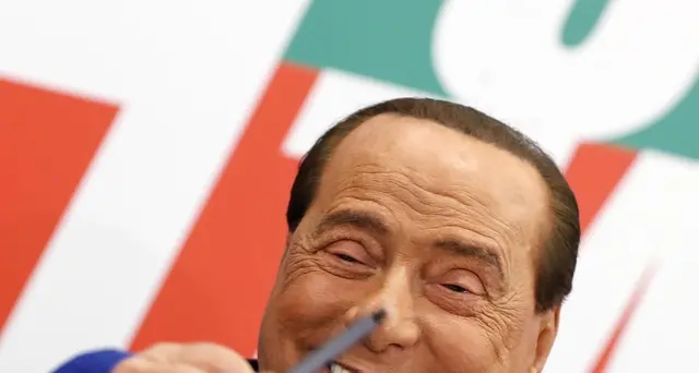M5S, Berlusconi è il Re degli evasori