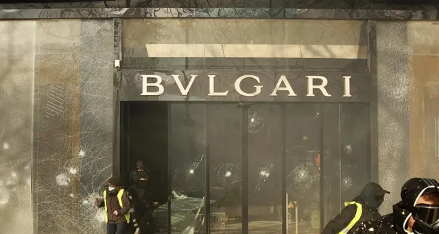 Gilet: vietata protesta a Champs-Elysees