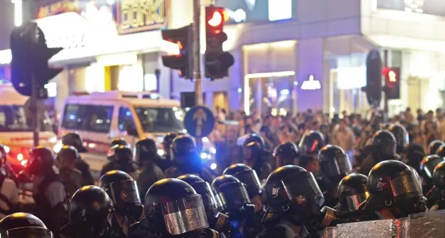 Hong Kong, bloccata Nathan Road