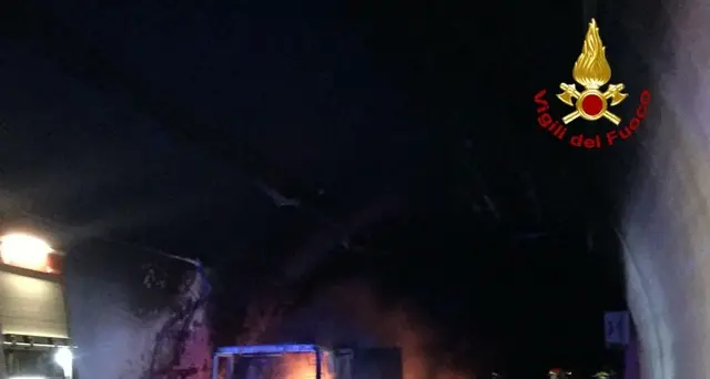 Tir a fuoco su A10, 32 intossicati
