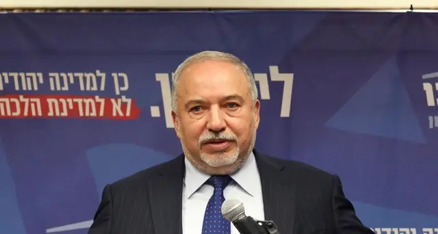 Lieberman non sostiene nessuno