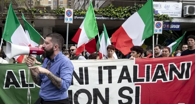 Casa Pound assolta a processo Napoli