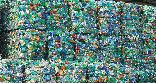 Fonti governo,plastic tax sarà dimezzata